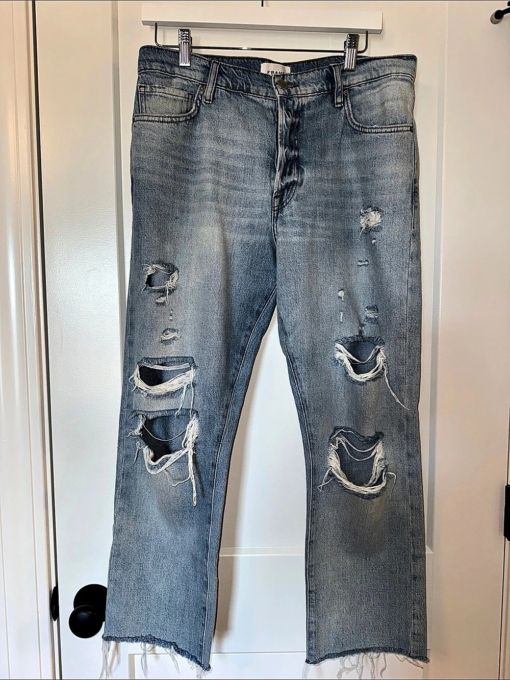 Frame Le Slouch Distressed Jeans in Blue Waist 28